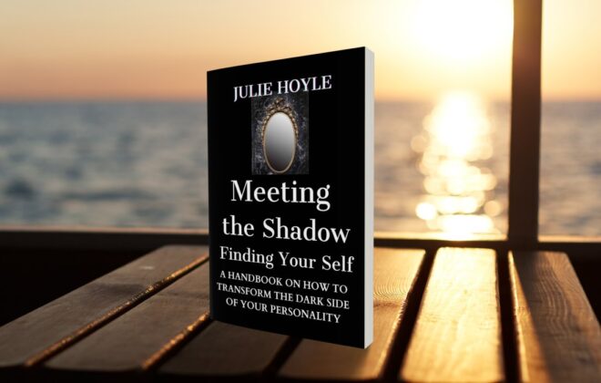 Meeting The Shadow Finding Your Self: A Handbook on How to Transform the Dark Side of Your Personality (The Shadow Work Series-Embracing the Darkness 1)